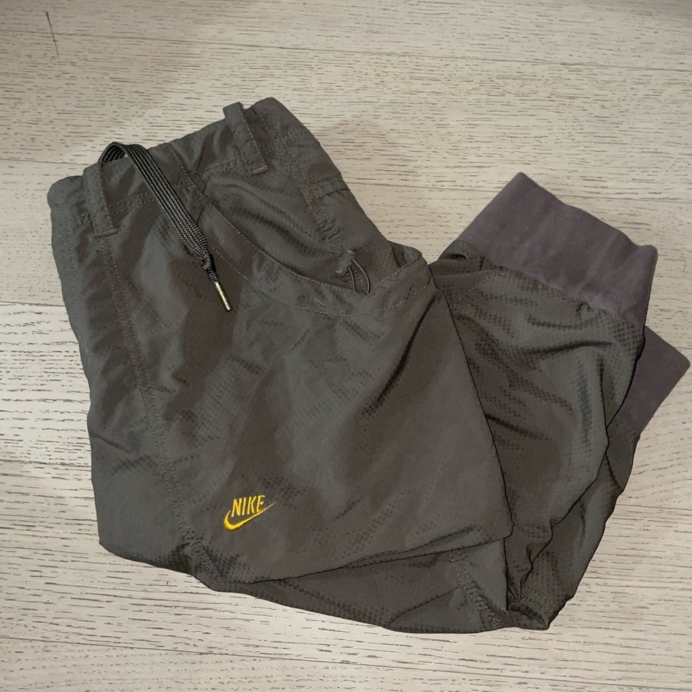 Nike Green Cropped Cargo Pants